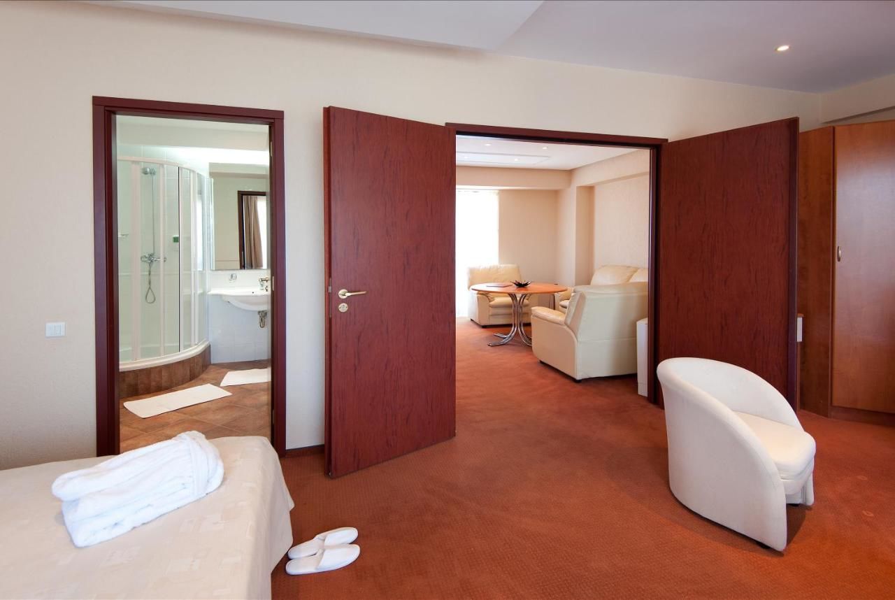 Курортные отели Cocor Spa Hotel Нептун