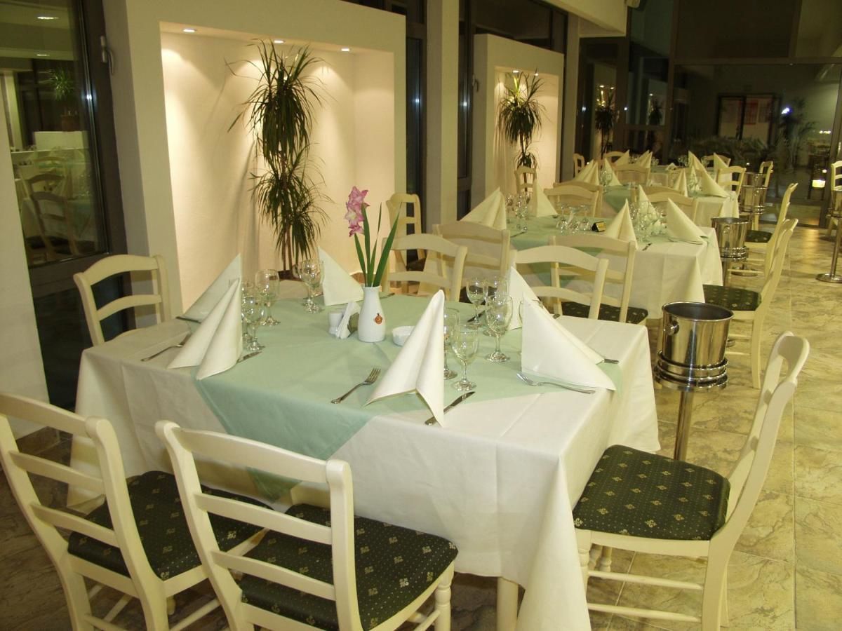 Курортные отели Cocor Spa Hotel Нептун-40