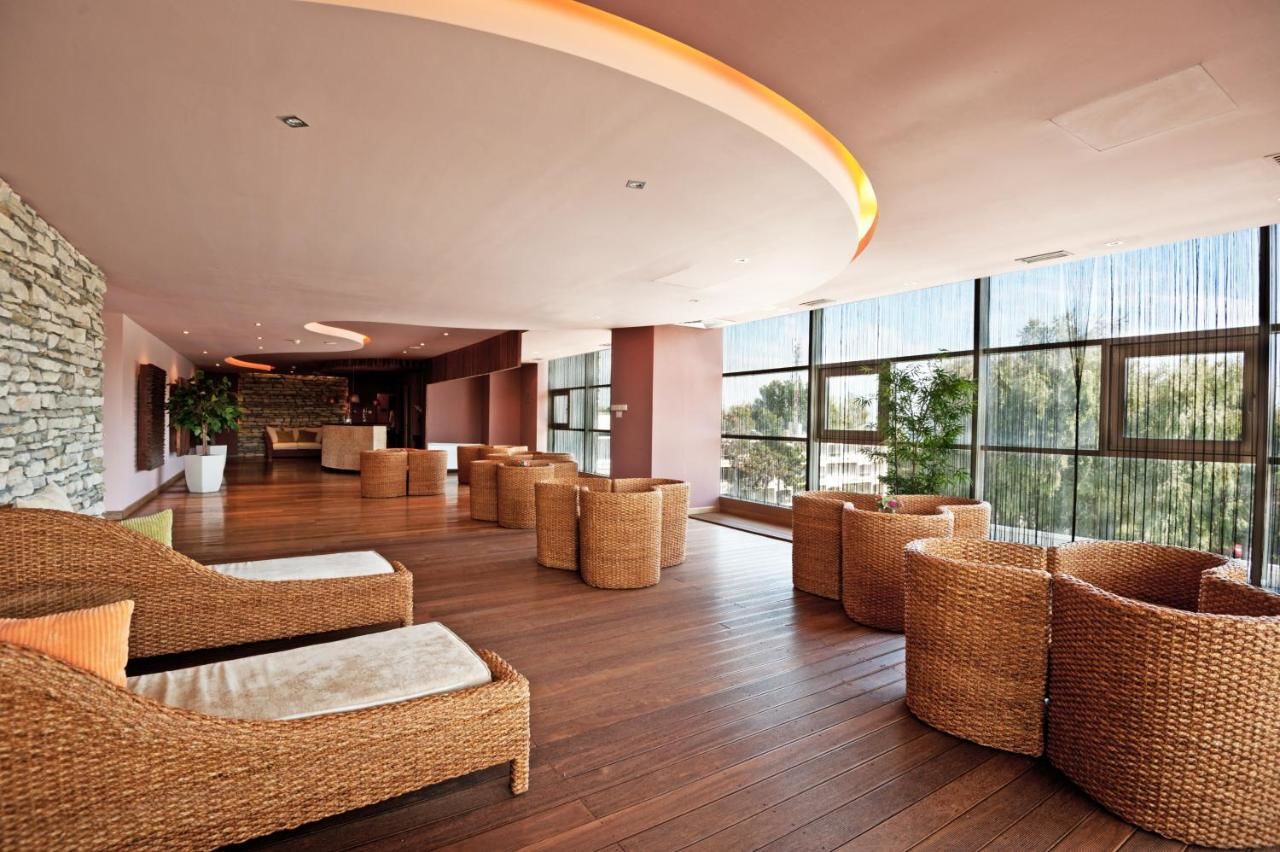 Курортные отели Cocor Spa Hotel Нептун-43